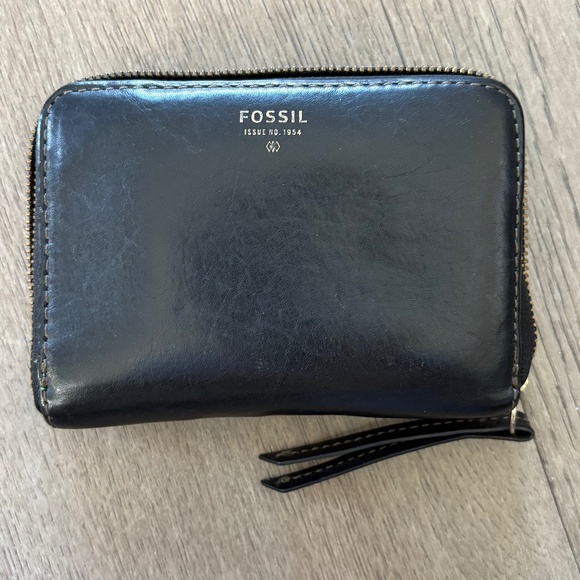 Fossil Wallet - Picture 1 of 11